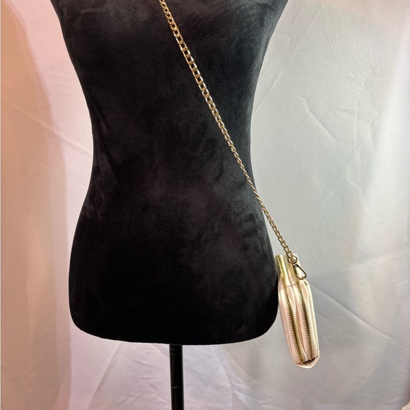 2/$30 Women’s Sunglasses Crossbody Double Zip Chain Strap Bag - Picture 4 of 4